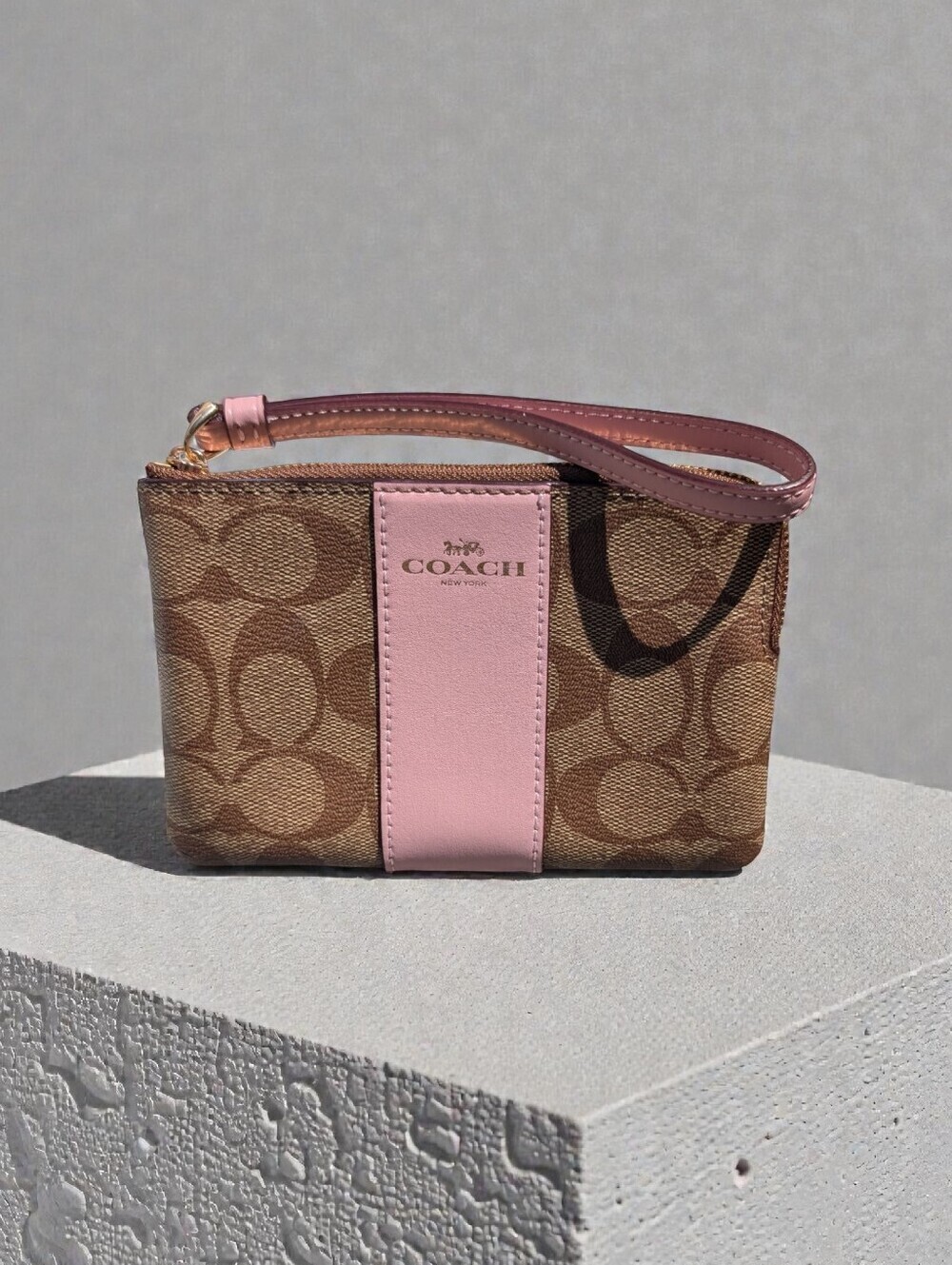 Coach Corner Zip Wristlet Light Khaki/Blush (NWT)